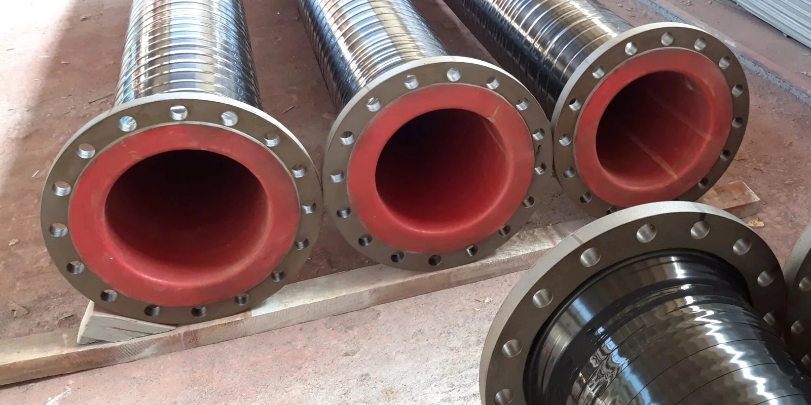 Tovární PE izolace