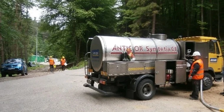 Vyplňování ochranných trubek